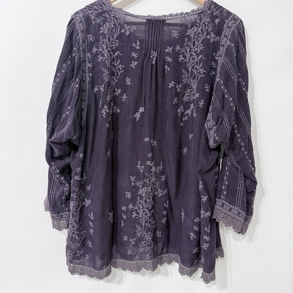 Johnny Was Floral Embroidered Eyelet Tunic Size 2X Purple Lace Trim Pockets Boho - Picture 2 of 7